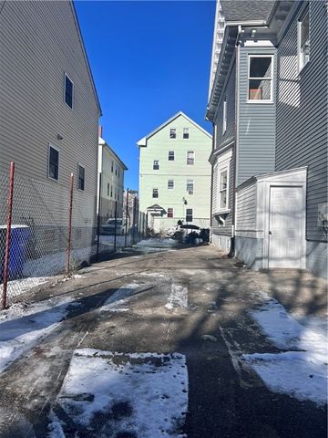 181 Reynolds Avenue 3, Providence, RI 02905