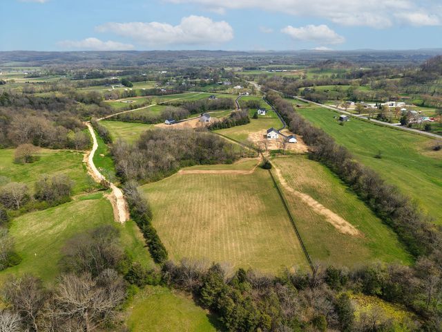 3333 Booker ridge rd, Mount Pleasant, TN 38474