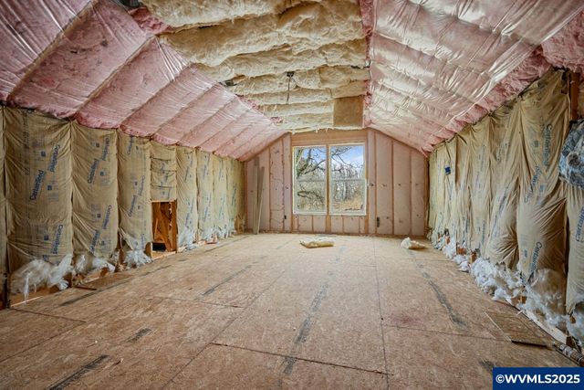 7511 Skyline Rd S, Salem, OR 97306