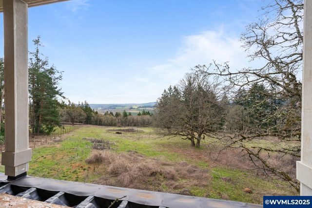 7511 Skyline Rd S, Salem, OR 97306