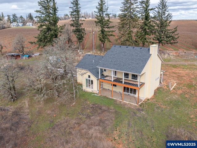 7511 Skyline Rd S, Salem, OR 97306