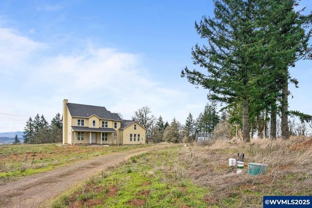 7511 Skyline Rd S, Salem, OR 97306