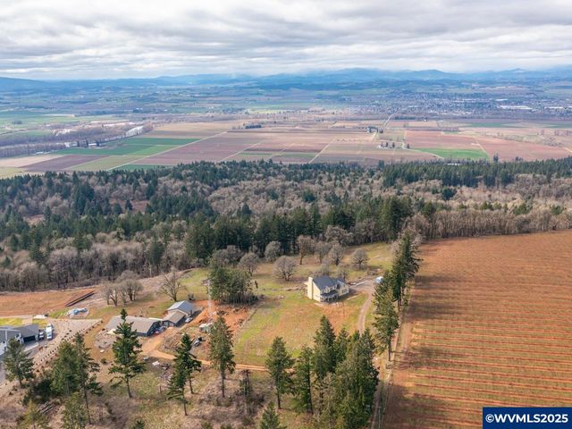 7511 Skyline Rd S, Salem, OR 97306