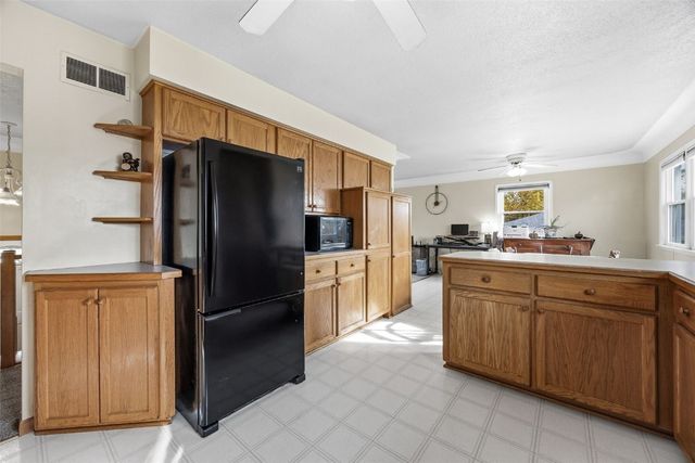 3313 Crestwood NW, Cedar Rapids, IA 52405