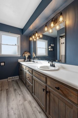 3313 Crestwood NW, Cedar Rapids, IA 52405