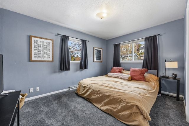 3313 Crestwood NW, Cedar Rapids, IA 52405