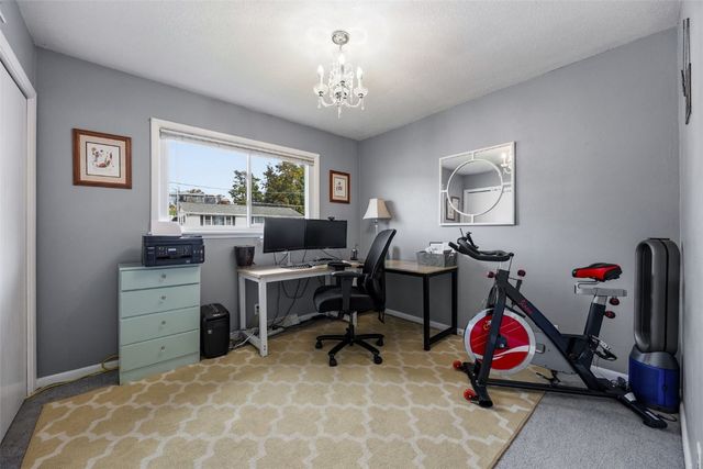 3313 Crestwood NW, Cedar Rapids, IA 52405