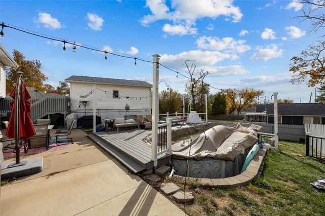 3313 Crestwood NW, Cedar Rapids, IA 52405