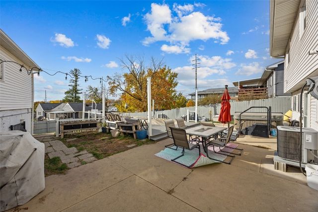 3313 Crestwood NW, Cedar Rapids, IA 52405