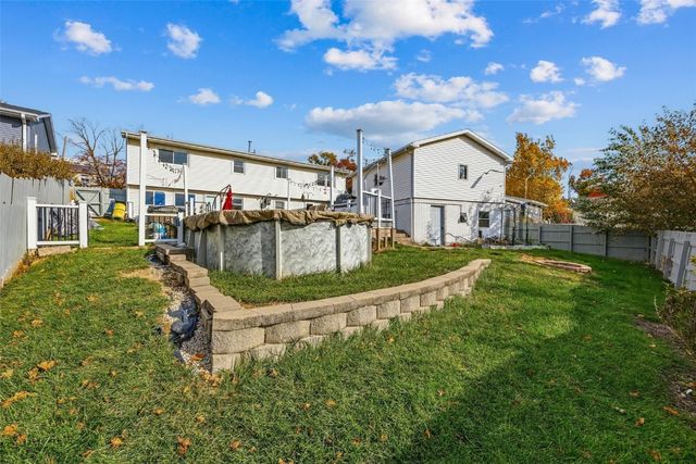 3313 Crestwood NW, Cedar Rapids, IA 52405