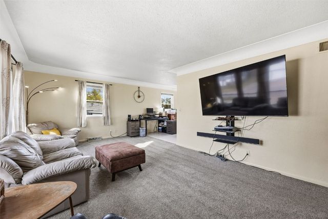 3313 Crestwood NW, Cedar Rapids, IA 52405