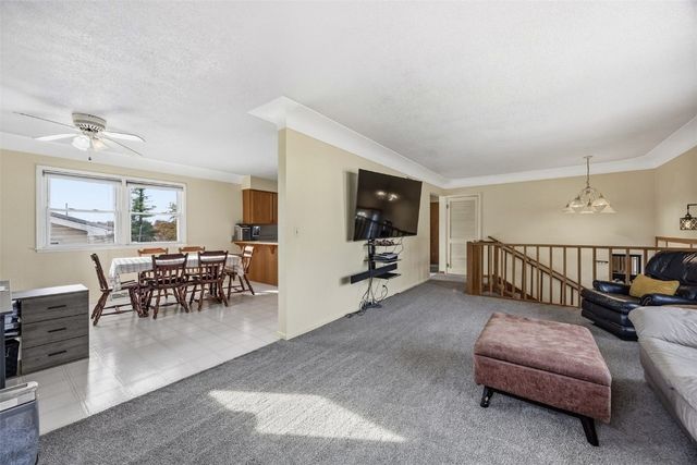 3313 Crestwood NW, Cedar Rapids, IA 52405