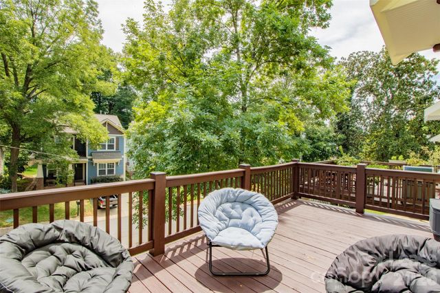 315 Woodvale Place, Charlotte, NC 28208