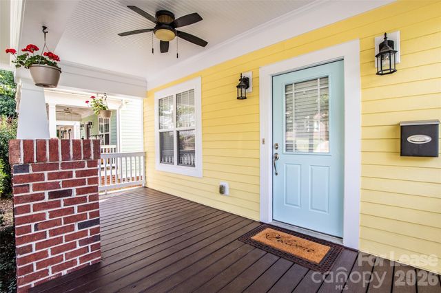 315 Woodvale Place, Charlotte, NC 28208