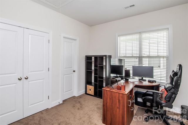 315 Woodvale Place, Charlotte, NC 28208