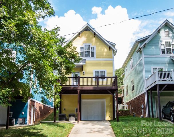 315 Woodvale Place, Charlotte, NC 28208