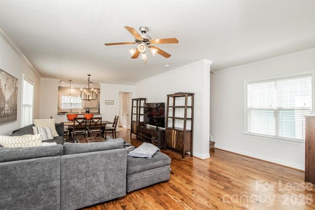 315 Woodvale Place, Charlotte, NC 28208