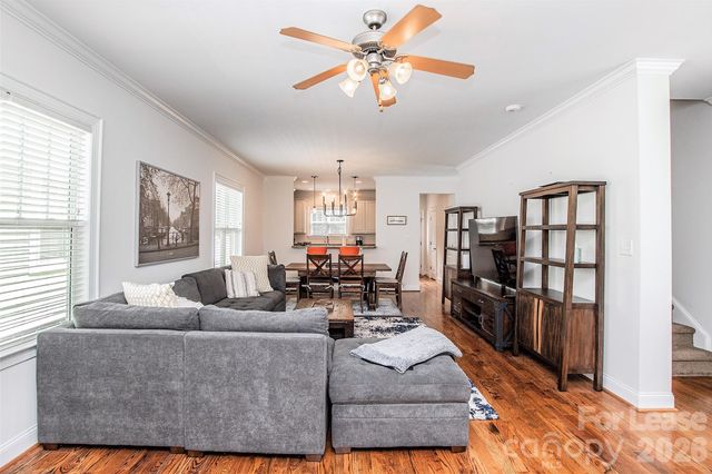 315 Woodvale Place, Charlotte, NC 28208