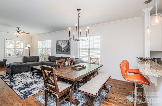 315 Woodvale Place, Charlotte, NC 28208