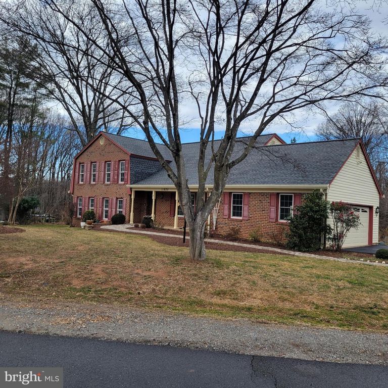 11820 WAYLAND ST, Oakton, VA 22124