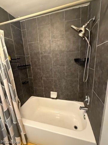 1207 Castleton Road, Cleveland Heights, OH 44121
