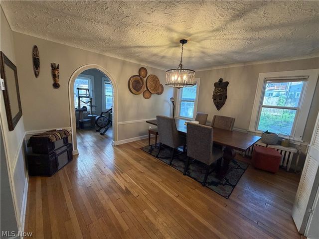 1207 Castleton Road, Cleveland Heights, OH 44121