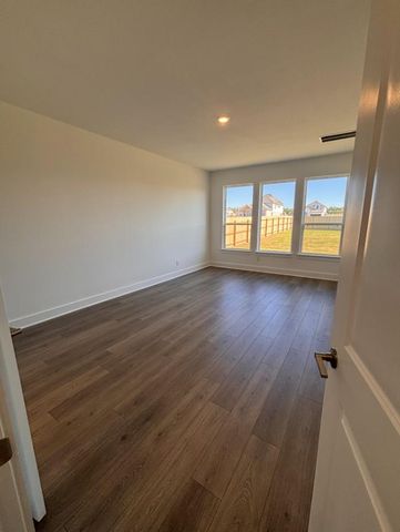 125 Las Posas DR, Liberty Hill, TX 78642