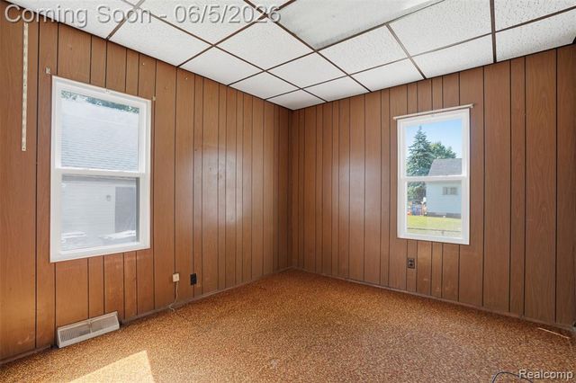 21966 Curie Avenue, Warren, MI 48091