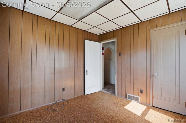 21966 Curie Avenue, Warren, MI 48091
