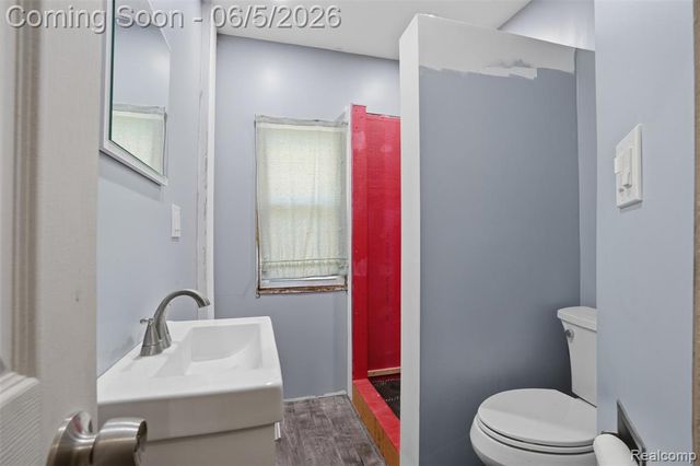 21966 Curie Avenue, Warren, MI 48091