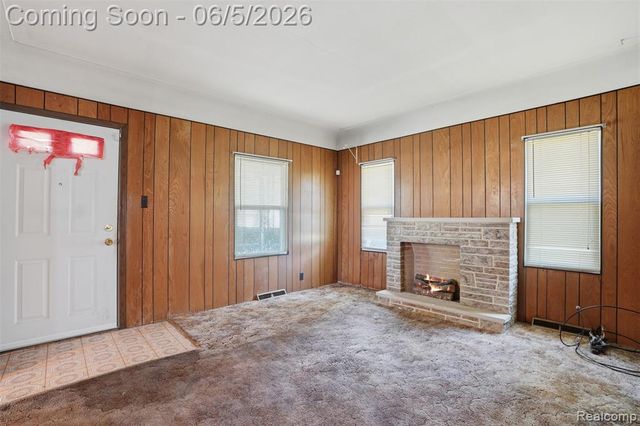 21966 Curie Avenue, Warren, MI 48091