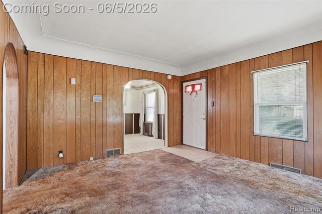 21966 Curie Avenue, Warren, MI 48091