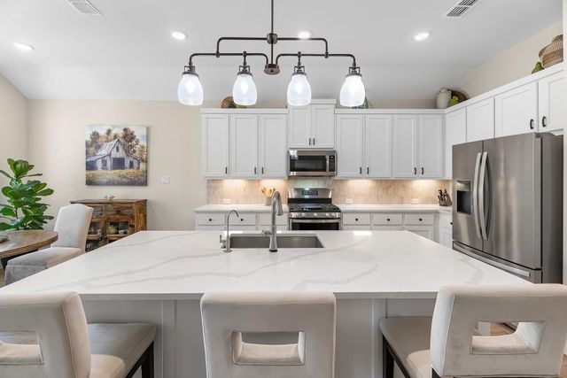 7409 Hawk Crest Drive, Fulshear, TX 77441