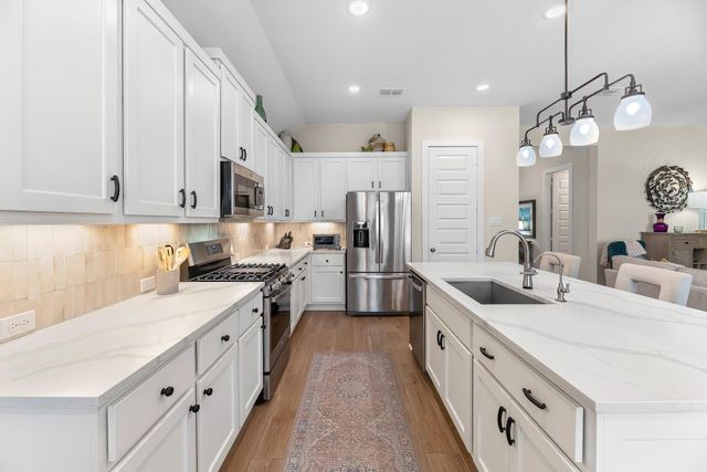 7409 Hawk Crest Drive, Fulshear, TX 77441