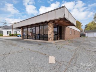 2001 S Cannon Boulevard, Kannapolis, NC 28083