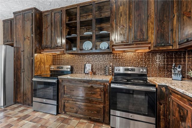 439 CR 414, Chilton, TX 76632