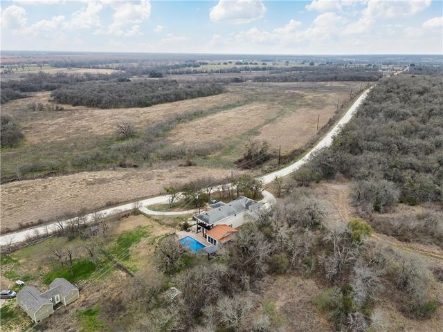 439 CR 414, Chilton, TX 76632