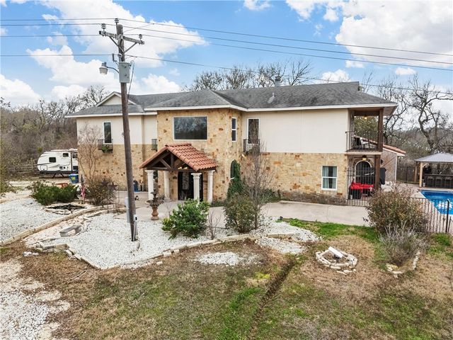 439 CR 414, Chilton, TX 76632