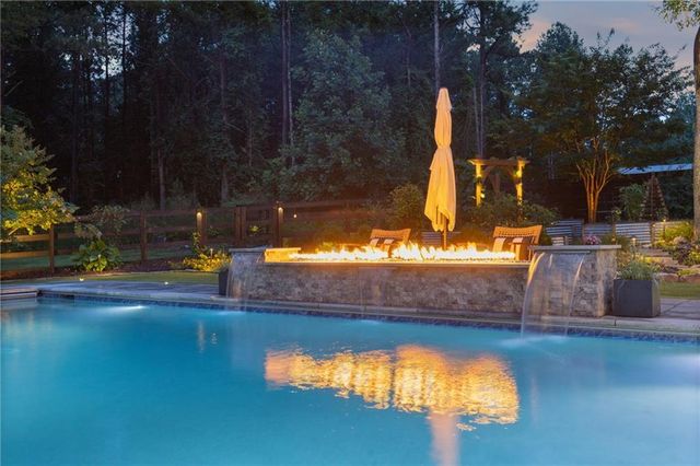 2685 Sardis Way, Buford, GA 30519