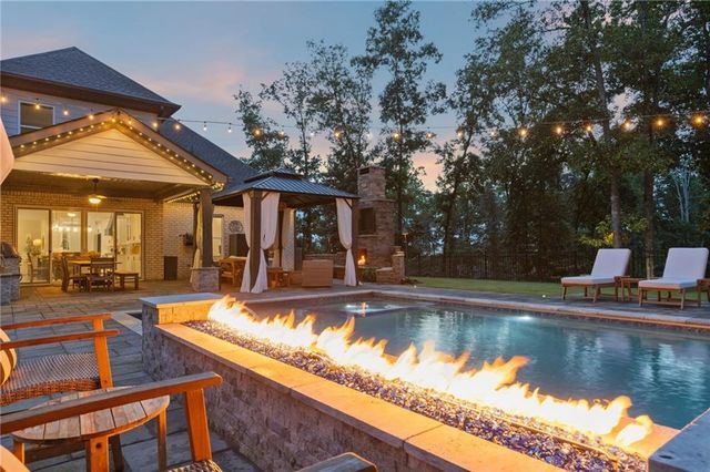2685 Sardis Way, Buford, GA 30519