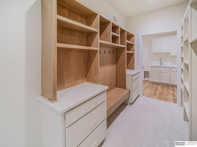 8910 Dragonfly Lane, Lincoln, NE 68526