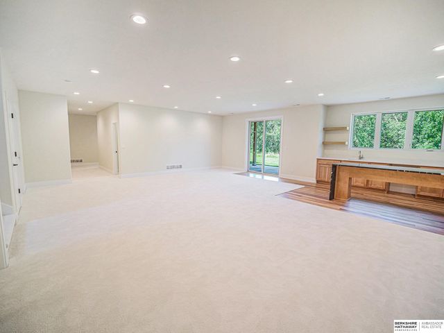 8910 Dragonfly Lane, Lincoln, NE 68526