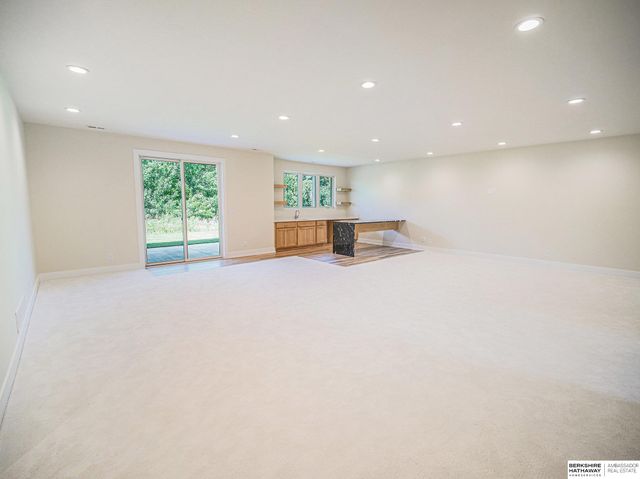8910 Dragonfly Lane, Lincoln, NE 68526