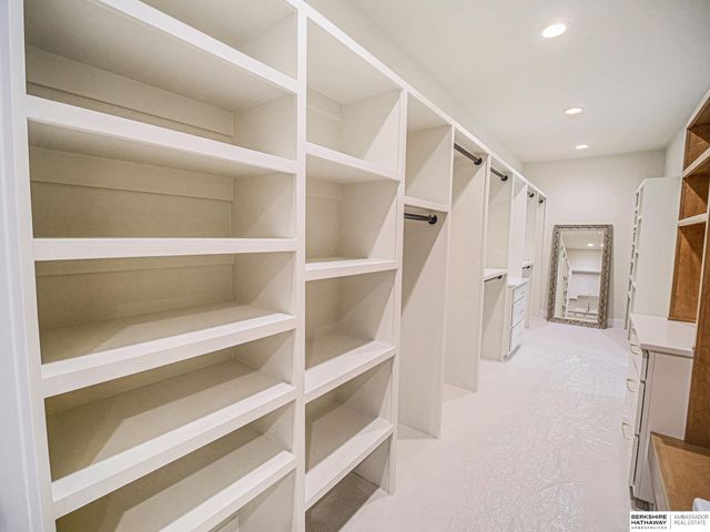 8910 Dragonfly Lane, Lincoln, NE 68526