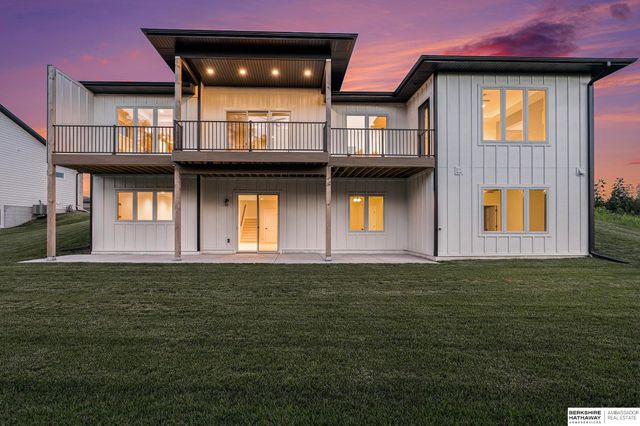 8910 Dragonfly Lane, Lincoln, NE 68526