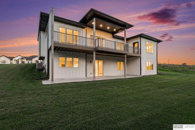 8910 Dragonfly Lane, Lincoln, NE 68526