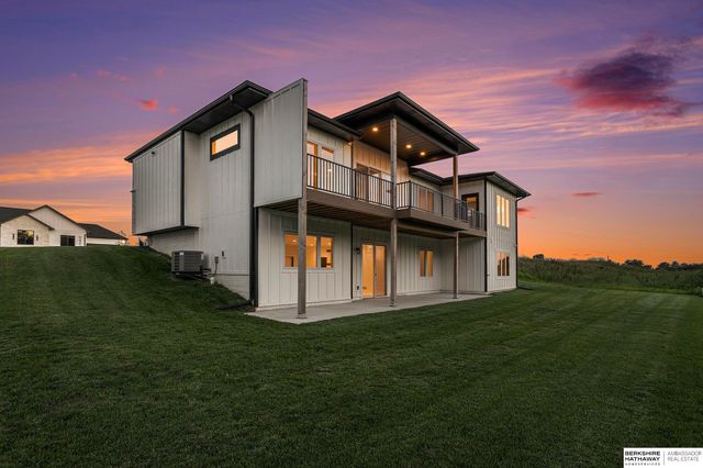 8910 Dragonfly Lane, Lincoln, NE 68526