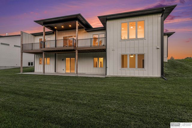 8910 Dragonfly Lane, Lincoln, NE 68526