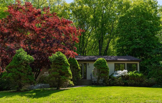 13 Jade Court, Pomona, NY 10970