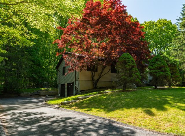13 Jade Court, Pomona, NY 10970